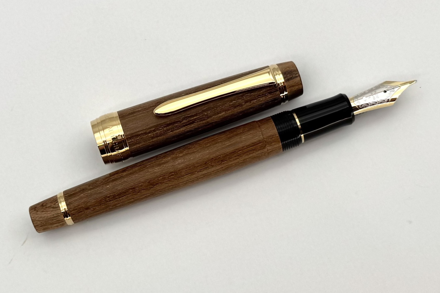 PilotCustomEnjuWoodFP_E